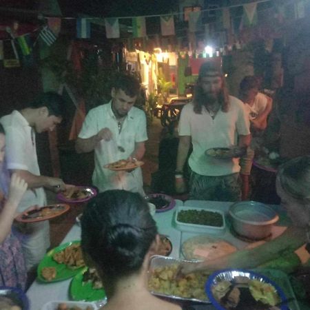 Sun Valley Backpackers Inn El Nido Esterno foto