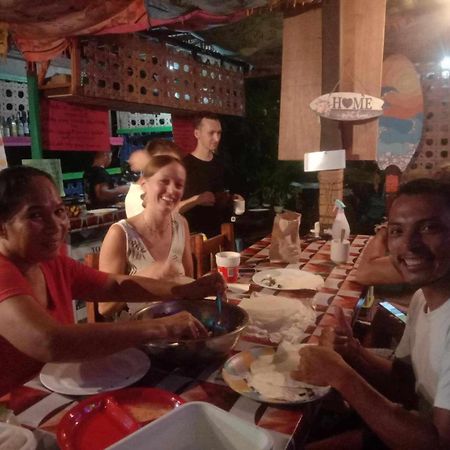Sun Valley Backpackers Inn El Nido Esterno foto