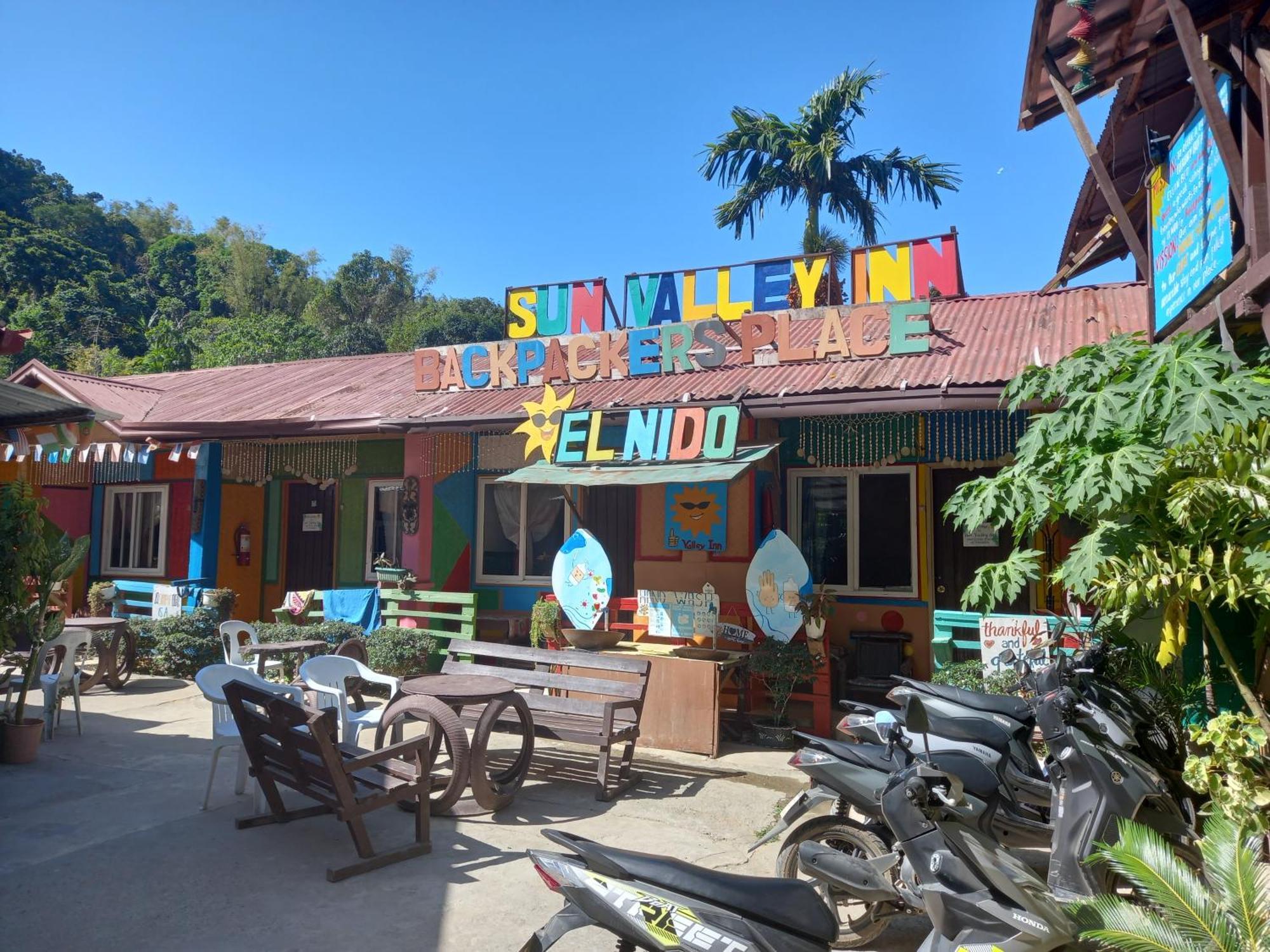 Sun Valley Backpackers Inn El Nido Esterno foto