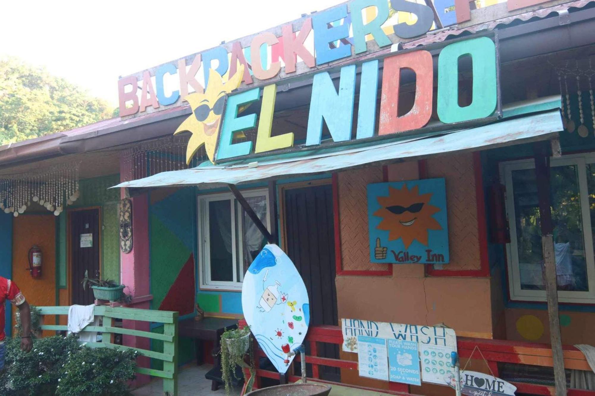 Sun Valley Backpackers Inn El Nido Esterno foto