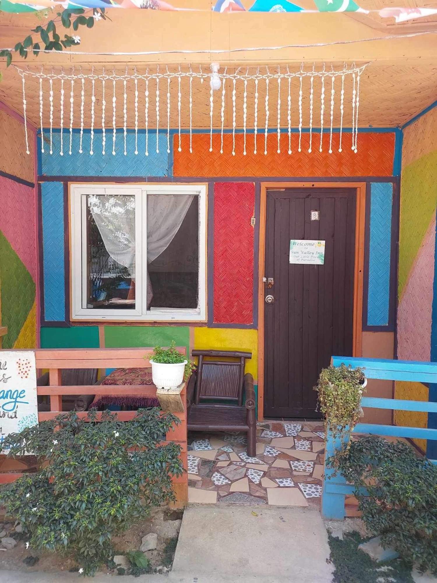 Sun Valley Backpackers Inn El Nido Esterno foto