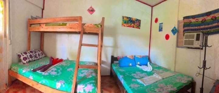 Sun Valley Backpackers Inn El Nido Esterno foto