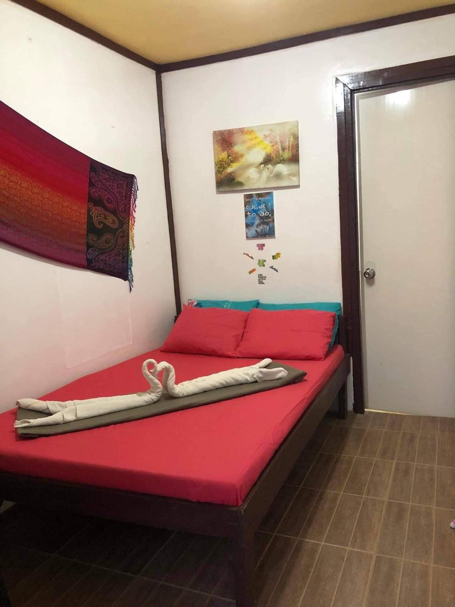 Sun Valley Backpackers Inn El Nido Esterno foto
