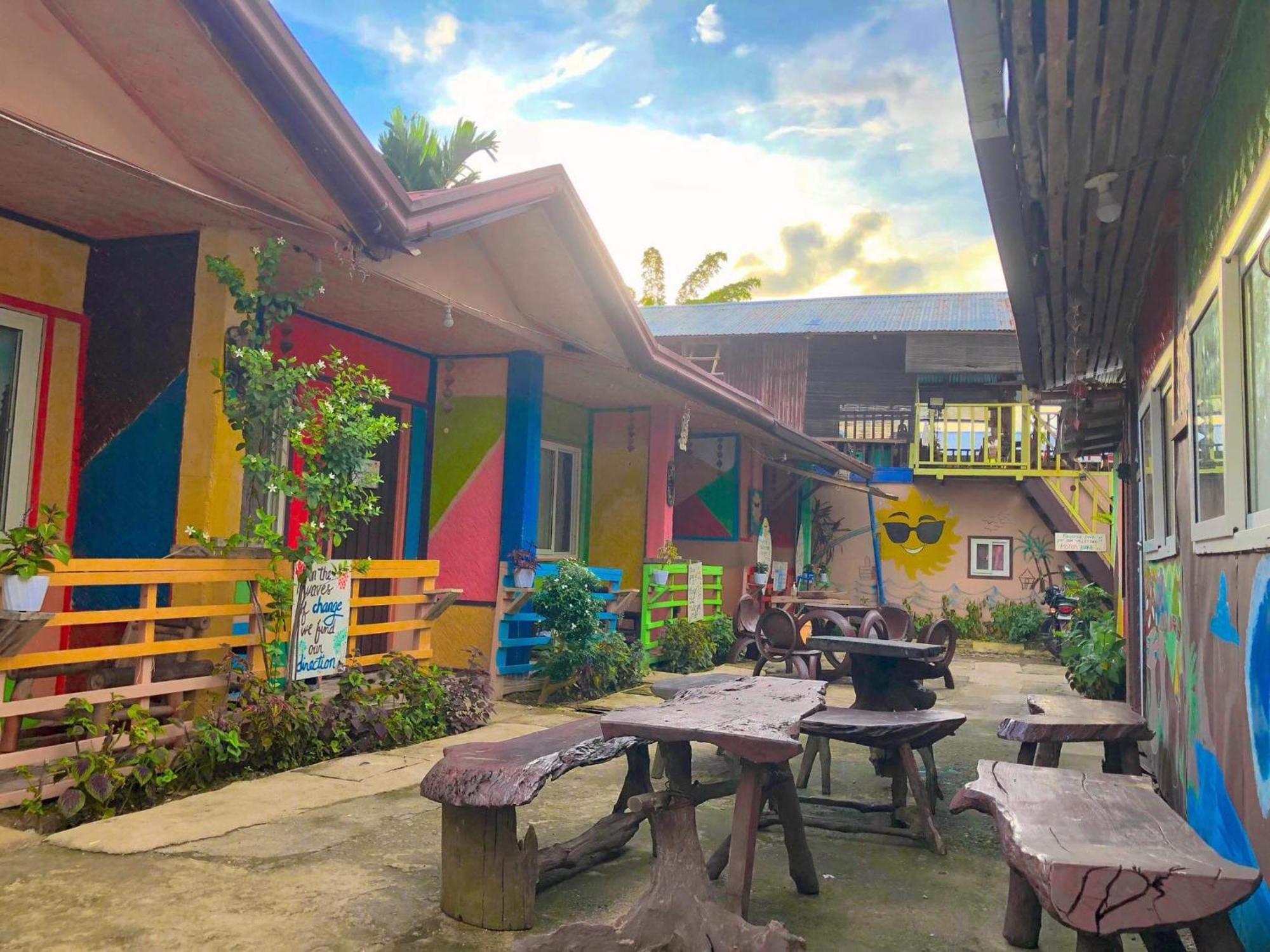 Sun Valley Backpackers Inn El Nido Esterno foto