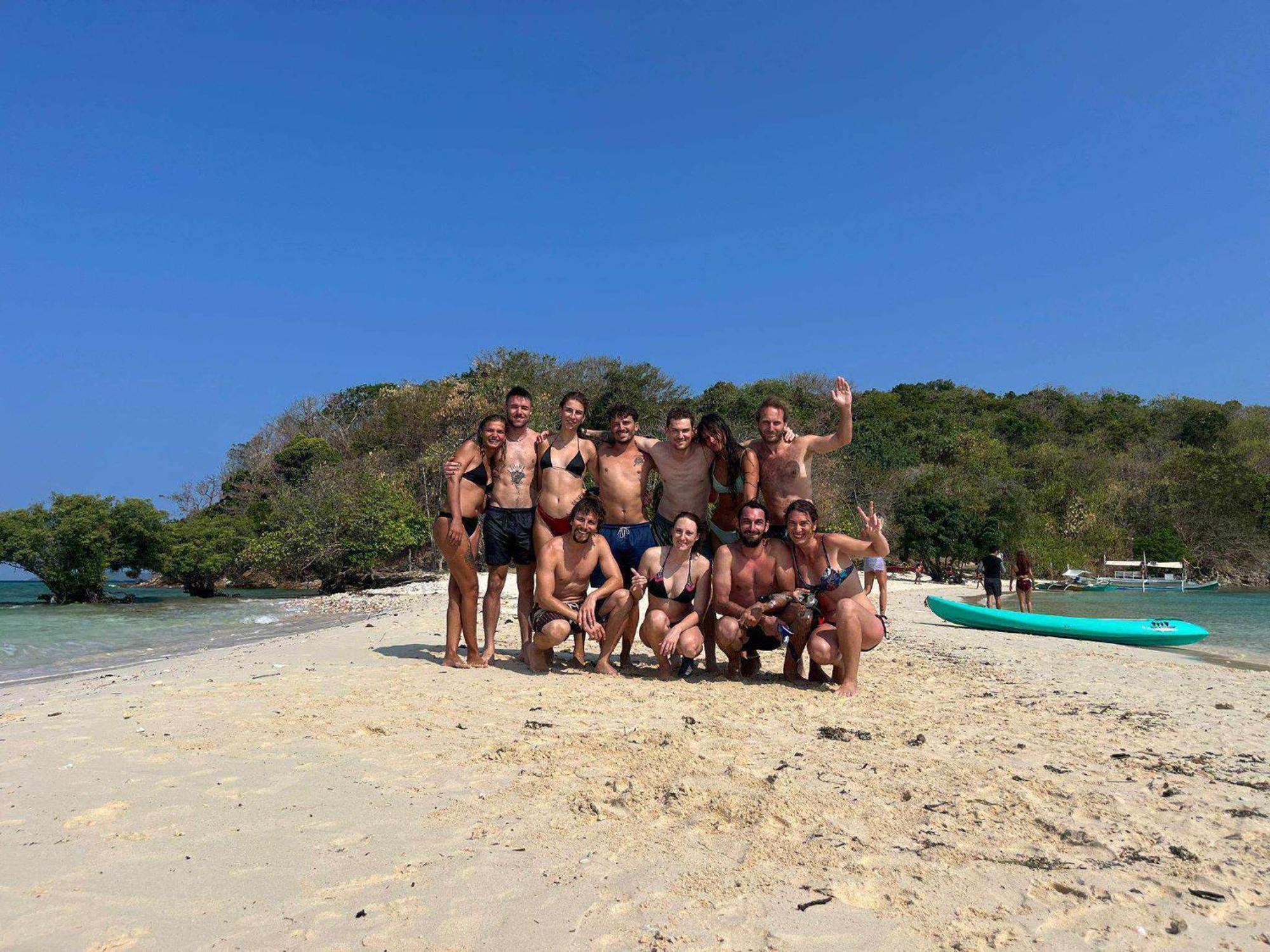 Sun Valley Backpackers Inn El Nido Esterno foto