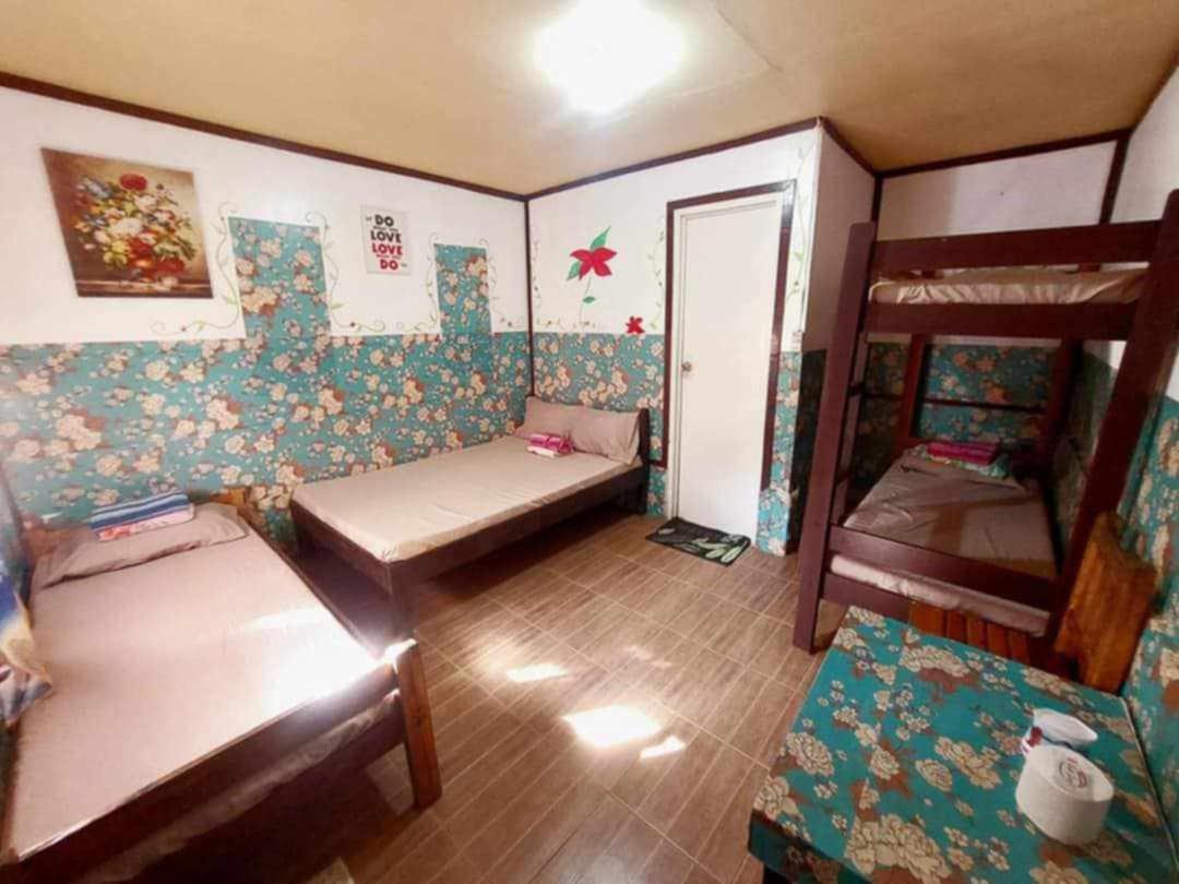 Sun Valley Backpackers Inn El Nido Esterno foto