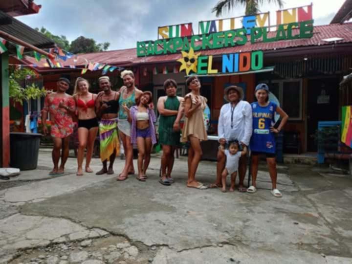 Sun Valley Backpackers Inn El Nido Esterno foto